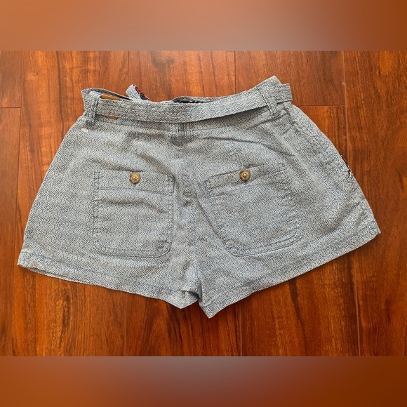 NWT Hollister Blue Floral Patterned Shorts with Tie Waist Size 0 - Picture 3 of 4